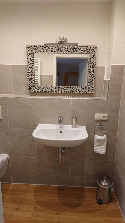 Gemütliche Ferienwohnung am Ortsrand Kreuzwertheim Exterior foto